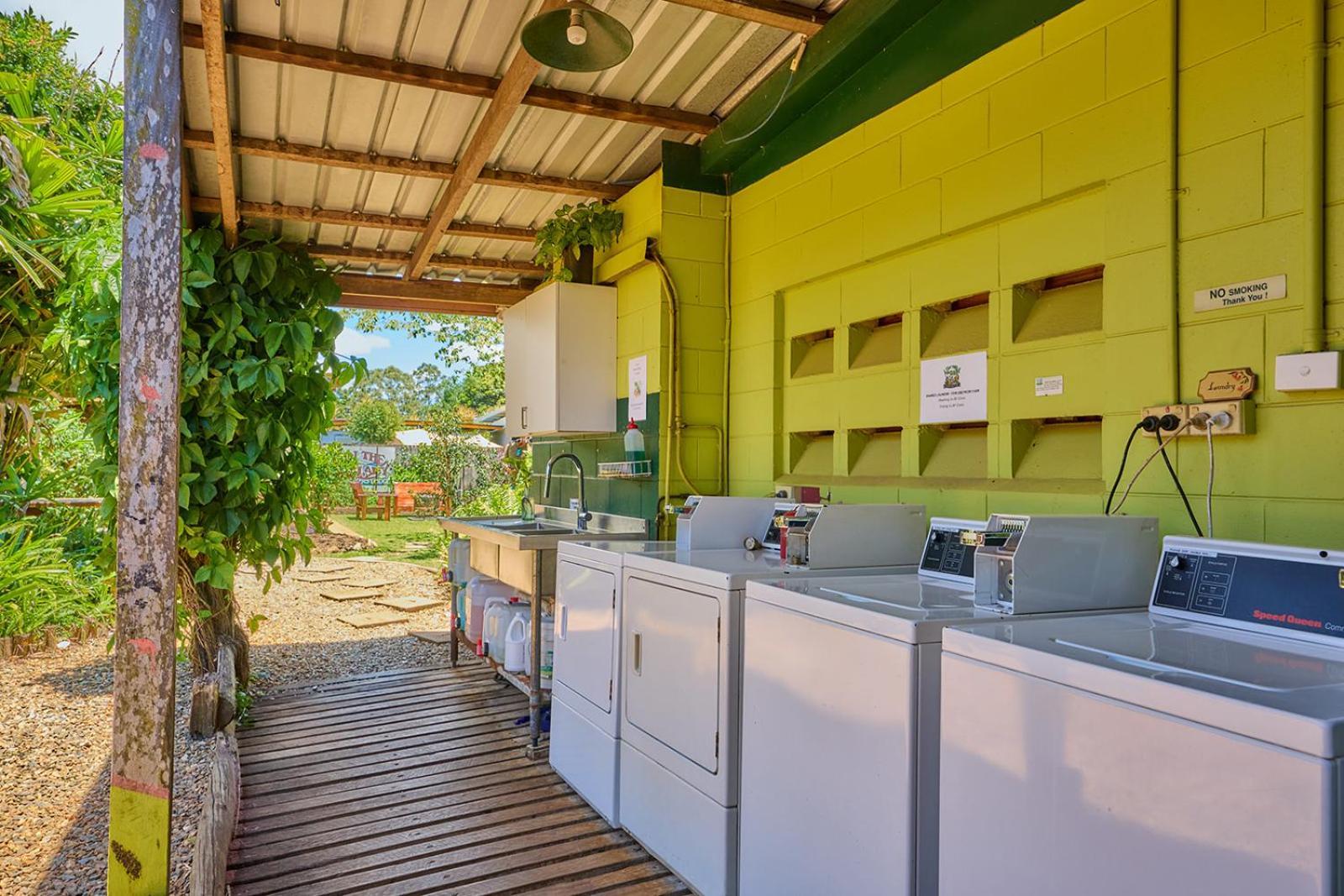 On The Wallaby Eco Lodge Yungaburra Buitenkant foto